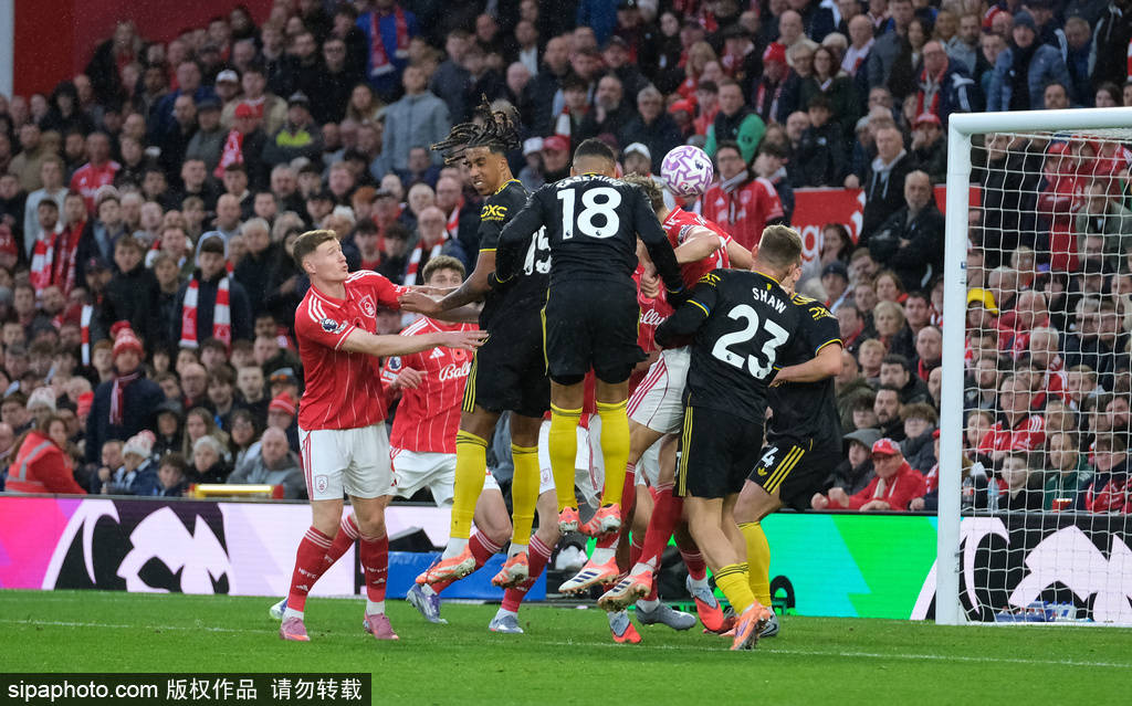 英超-迪亚洛绝平 曼联2分钟内丢2球2-2森林结束三连胜